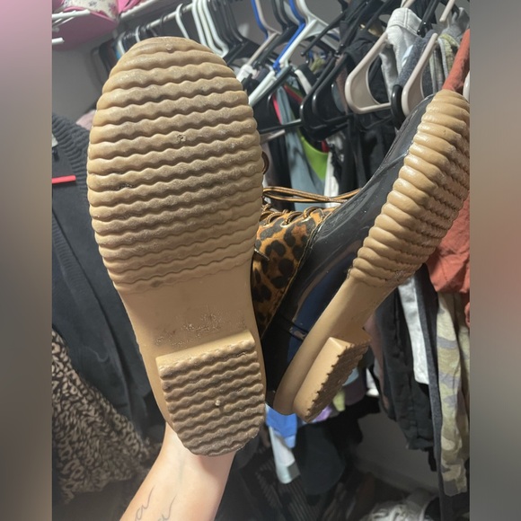 Cheetah / Leopard Print Duck Boots - Picture 2 of 2